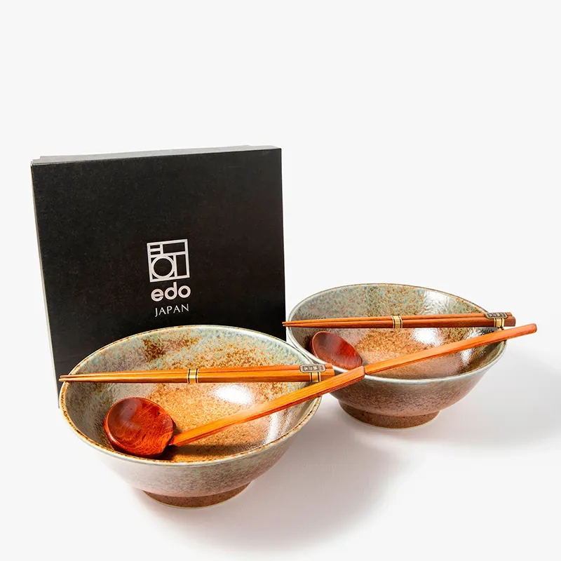 Coffret de bols japonais avec baguettes